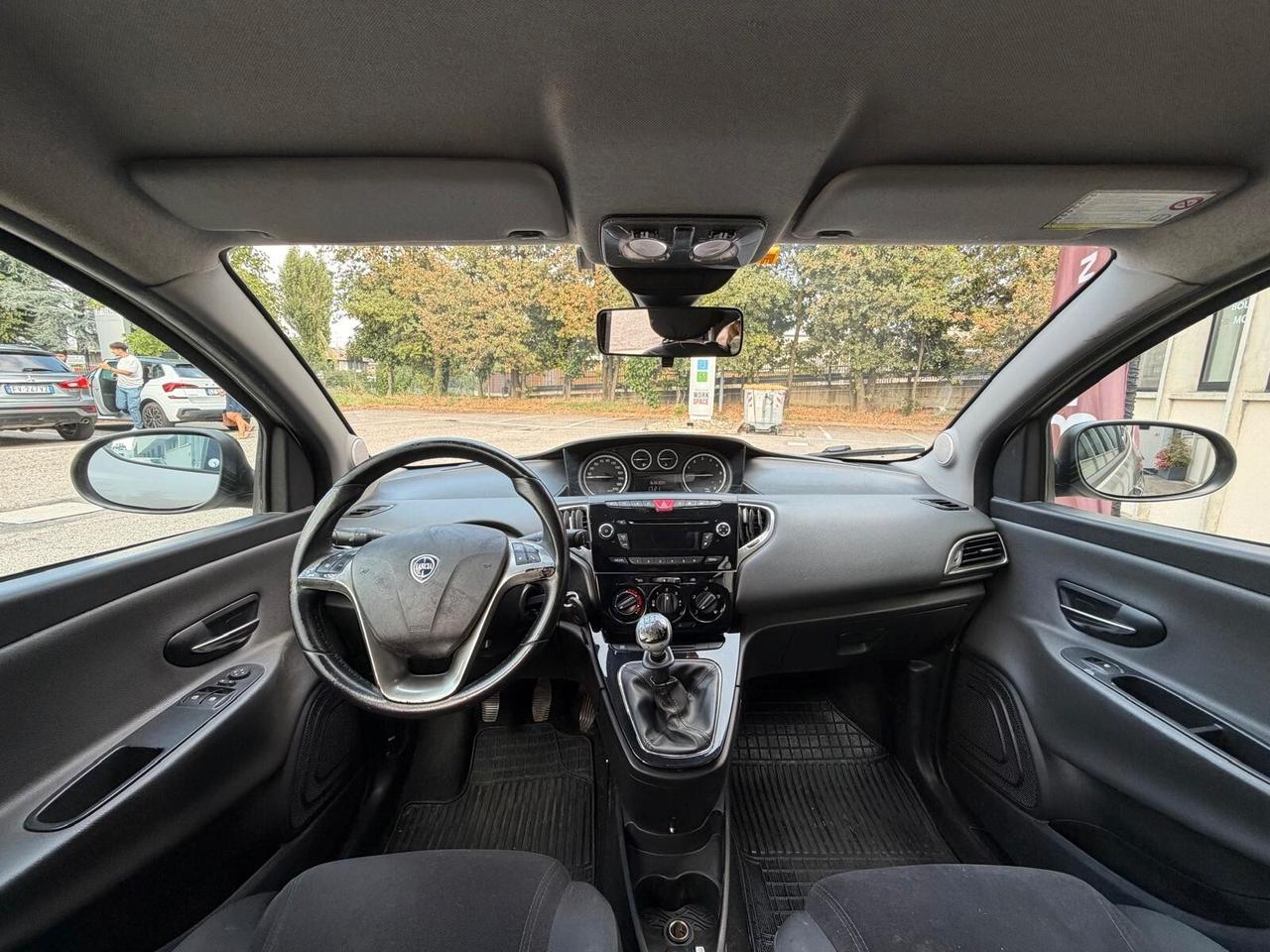 Lancia Ypsilon 0.9 TwinAir 85 CV 5 porte Metano Ecochic Gold