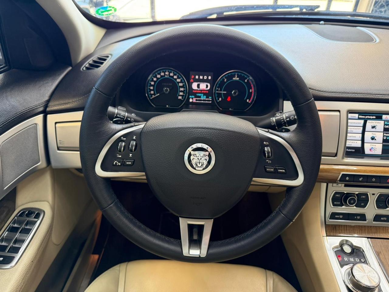 Jaguar XF 3.0 D V6