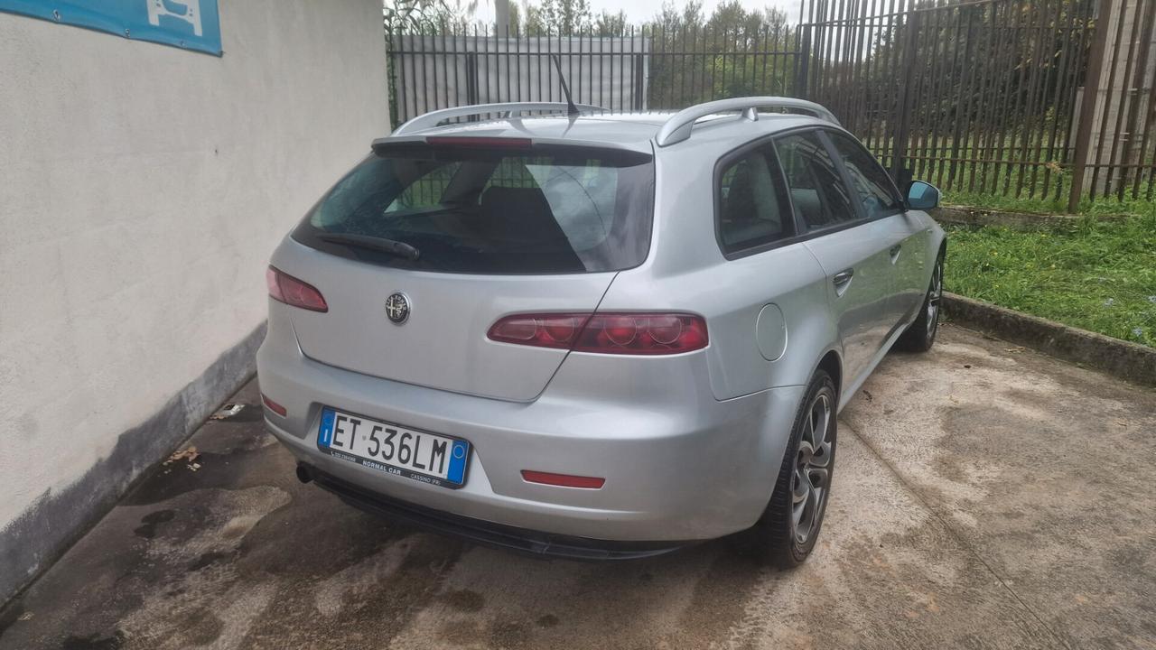Alfa Romeo 159 1.9 JTDm Sportwagon Distinctive