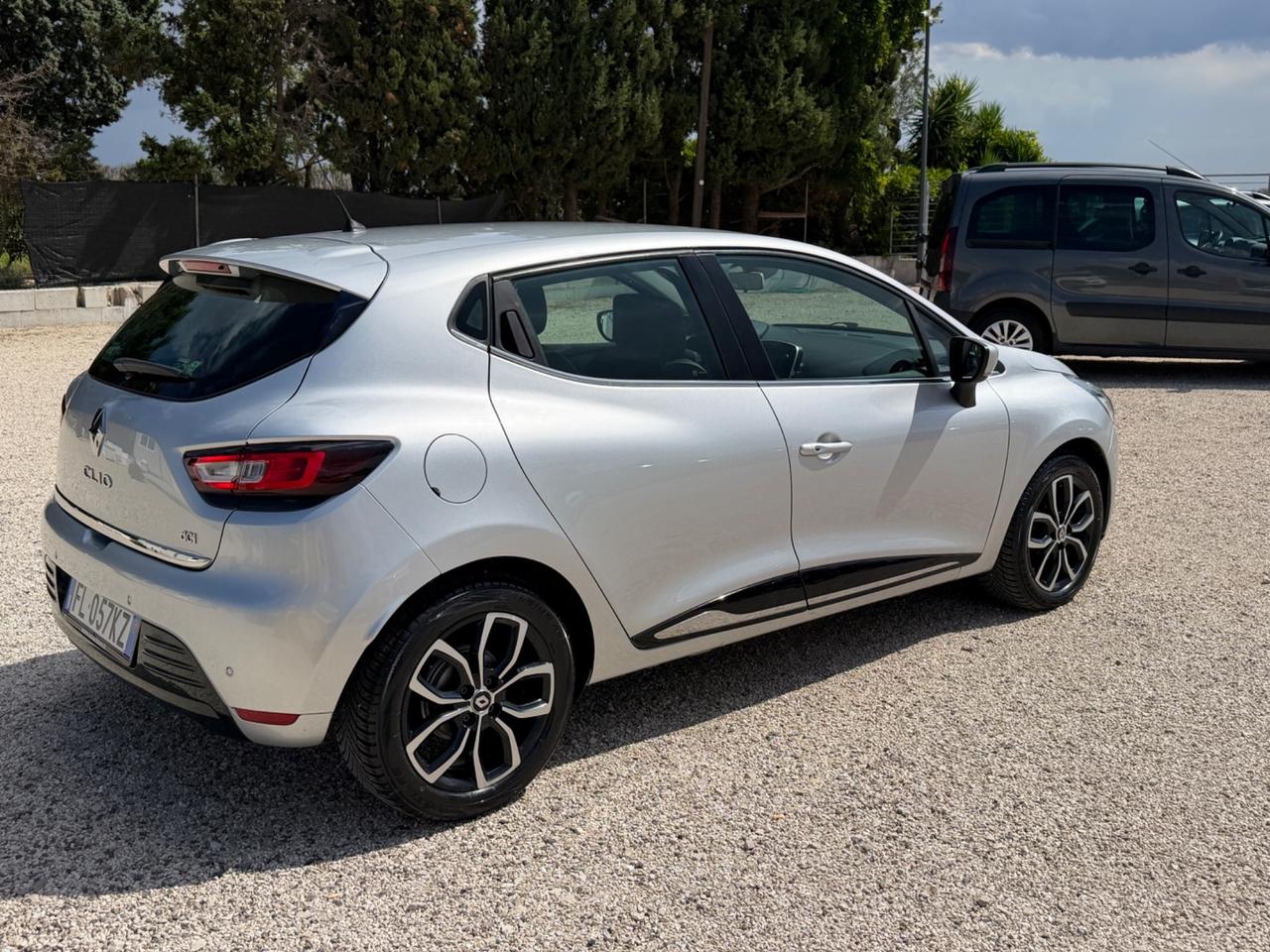 Renault Clio dCi 8V 75 CV Start&Stop 5 porte Energy Intens