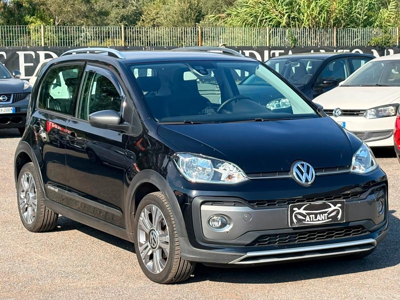 Volkswagen up! 1.0 75 CV 5p. cross BlueMotion Technology