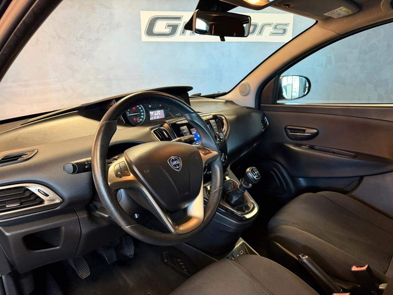 Lancia Ypsilon 1.2 69 CV 5 porte S&S Platinum