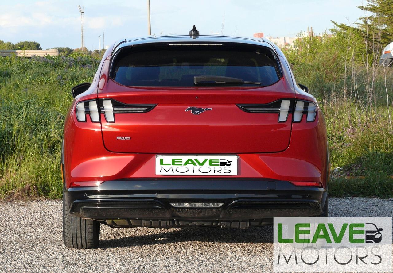 Ford Mustang Mach-E AWD 351 CV (M1483)