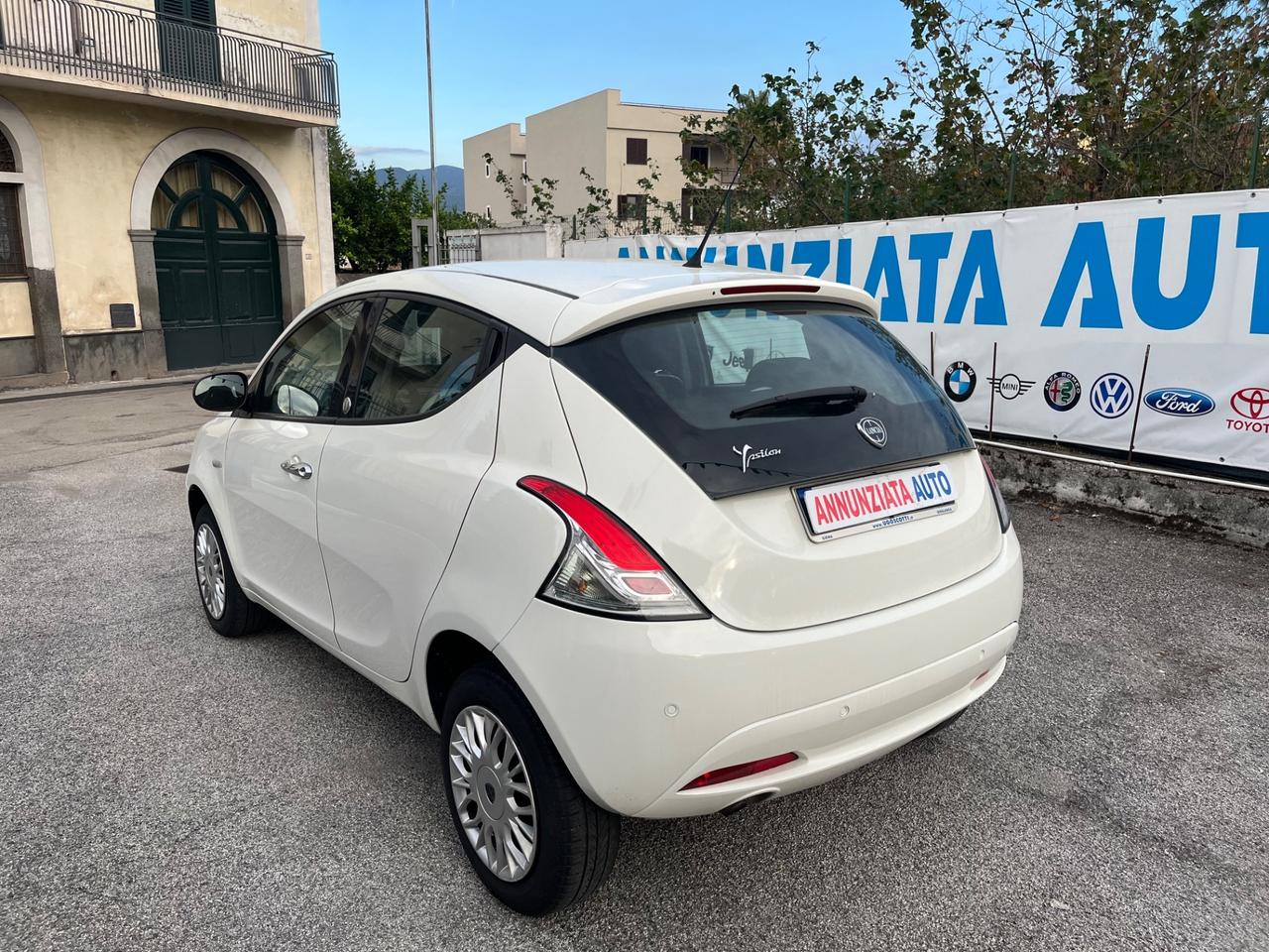 Lancia Ypsilon 0.9 TwinAir 85 CV Ecochic Gold