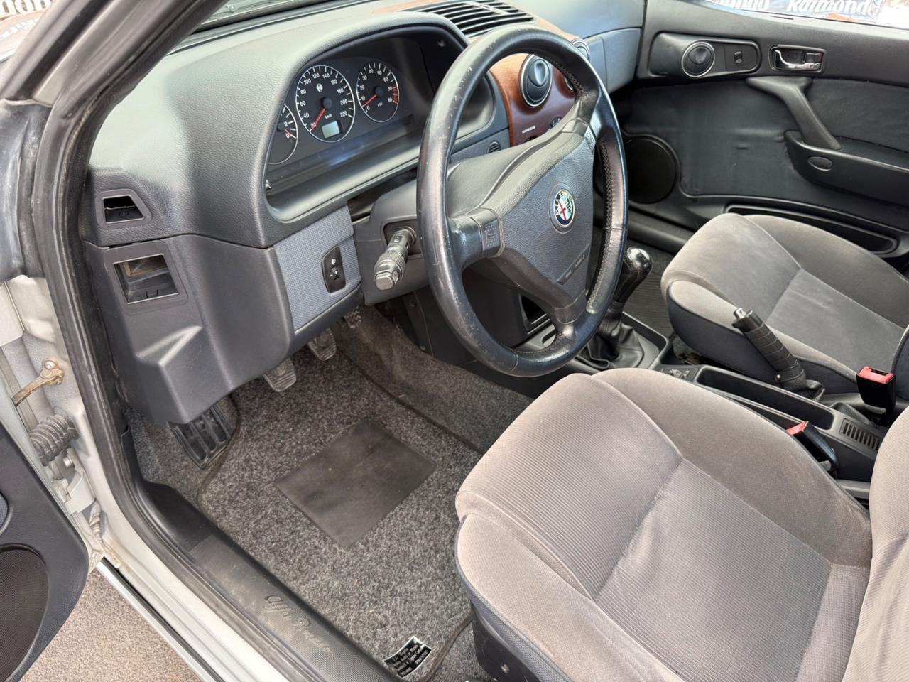 Alfa Romeo 146 1.6i 16V Twin Spark