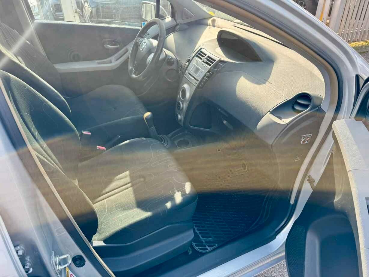 Toyota Yaris 1.0 5 porte Sol 69 CV