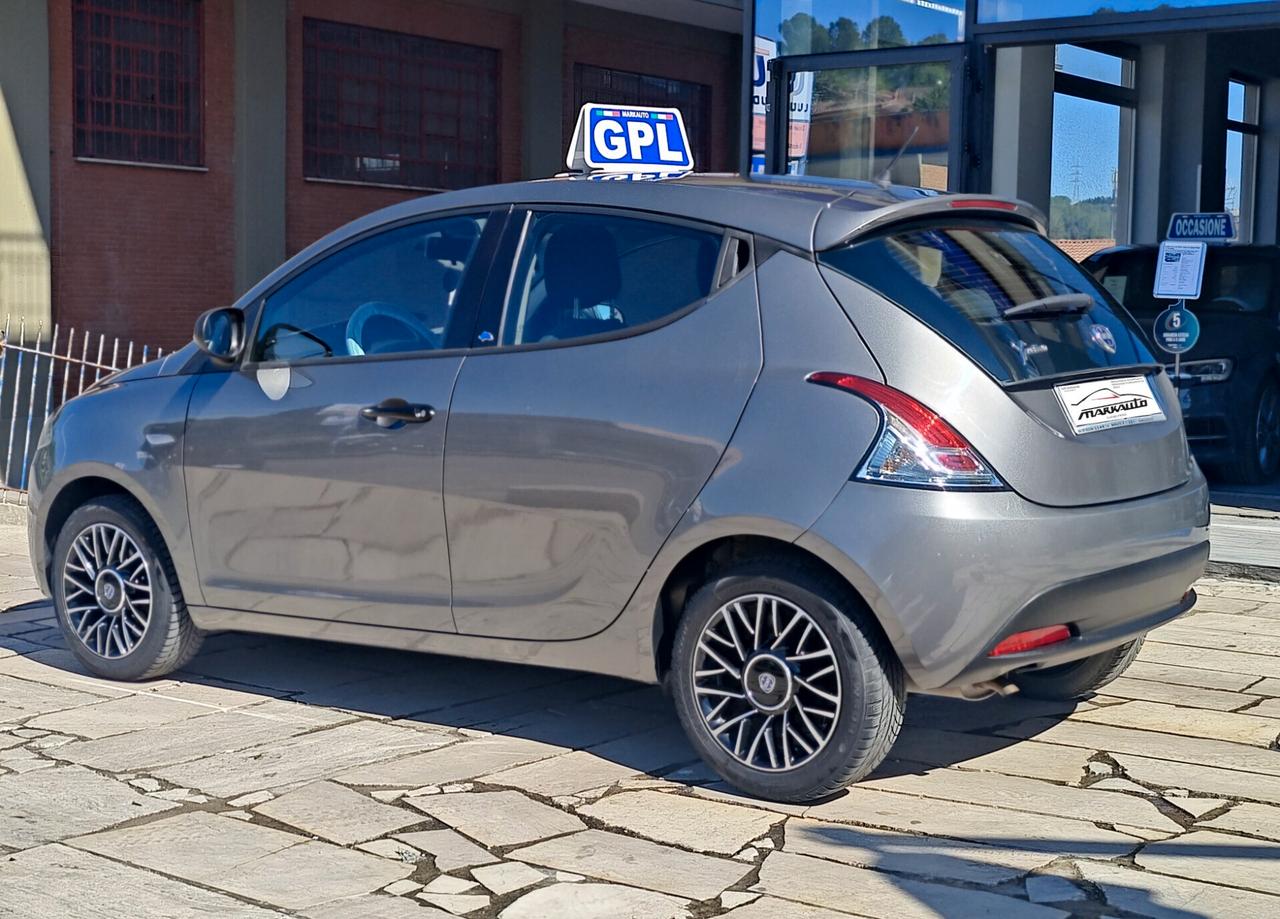LANCIA YPSILON 1.2 69 CV 5P. GPL ECOCHIC ELEFANTINO BLU