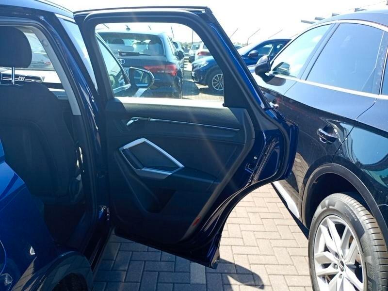 Audi Q3 35 TDI quattro S tronic Business Advanced