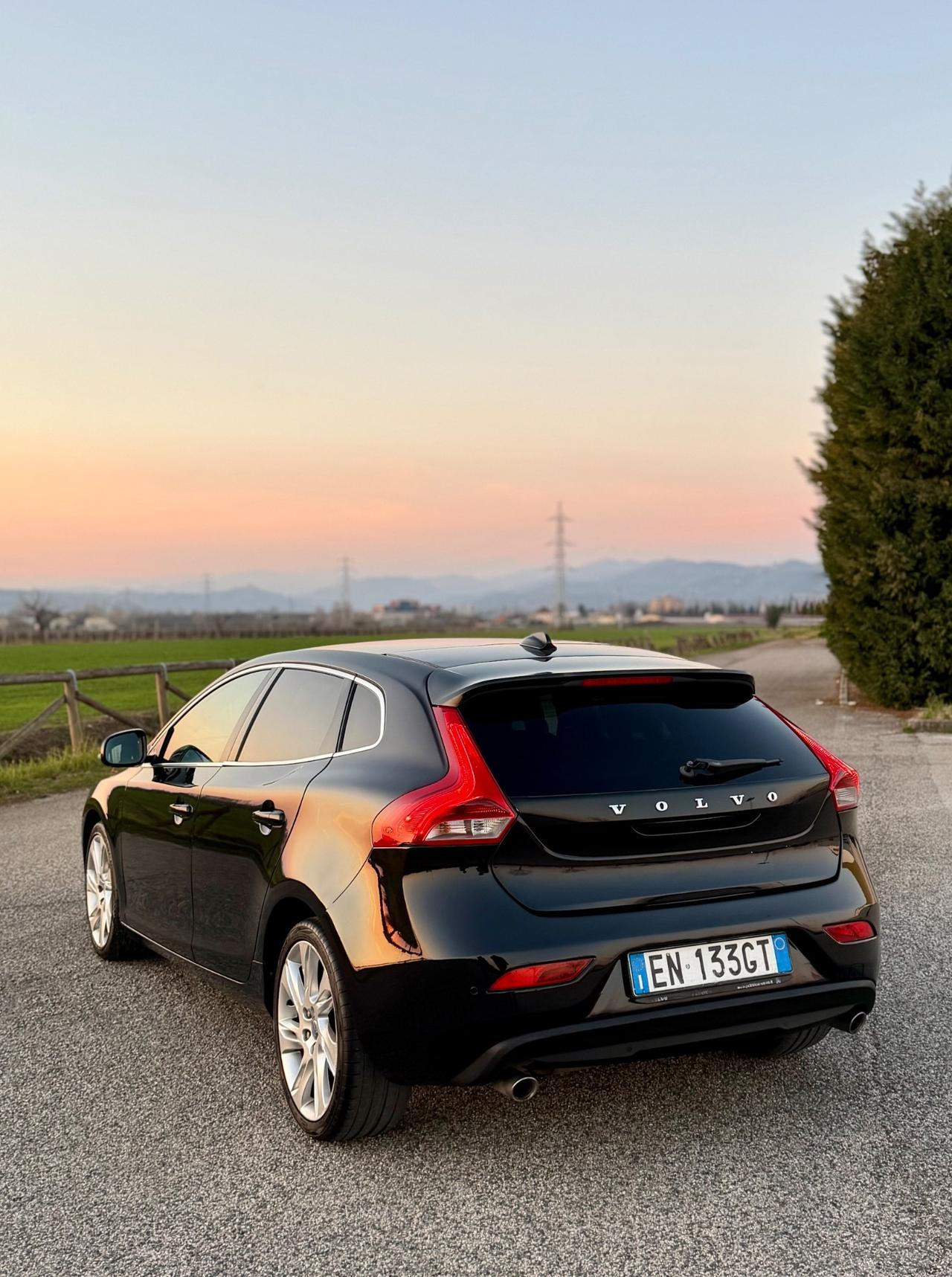Volvo V40 D3 Geartronic Summum