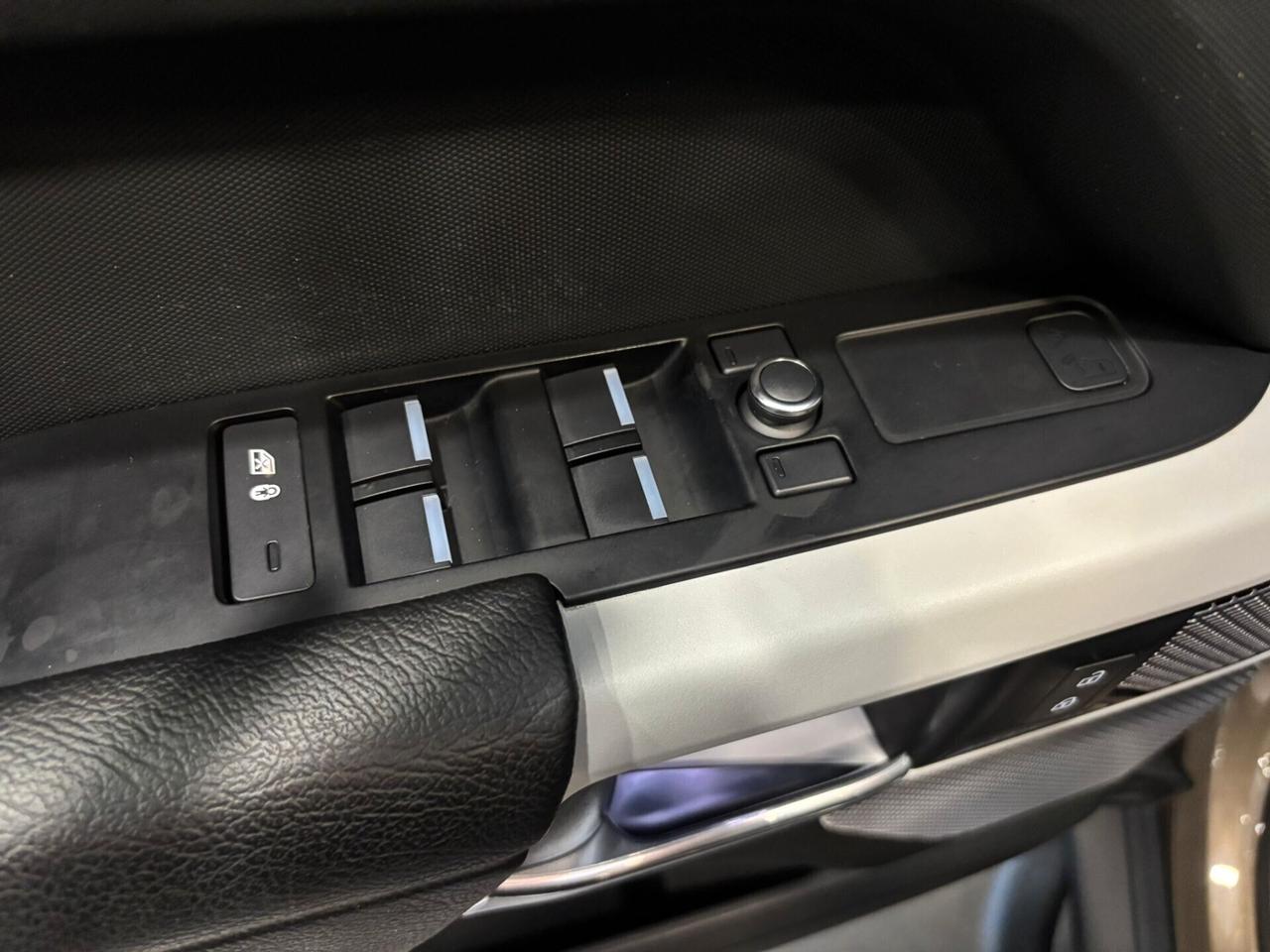 Land Rover Defender 110 2.0 SD4 240CV S AWD WEB Edition