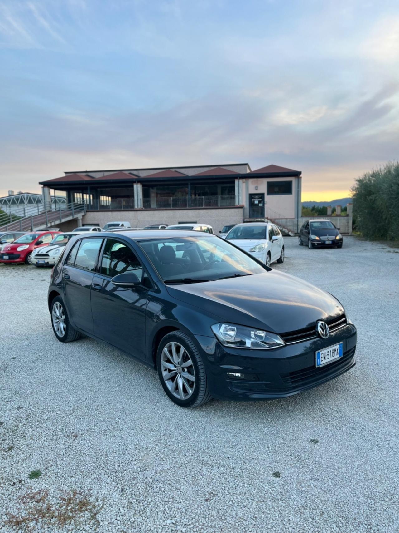 Volkswagen Golf 7 1.6 TDI DSG PERFETTA NEOPATENTATI