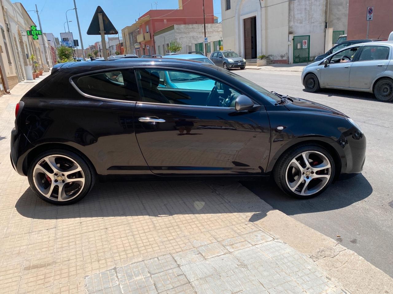 Alfa Romeo MiTo 1.6 JTDm 16V Distinctive Sport Pack