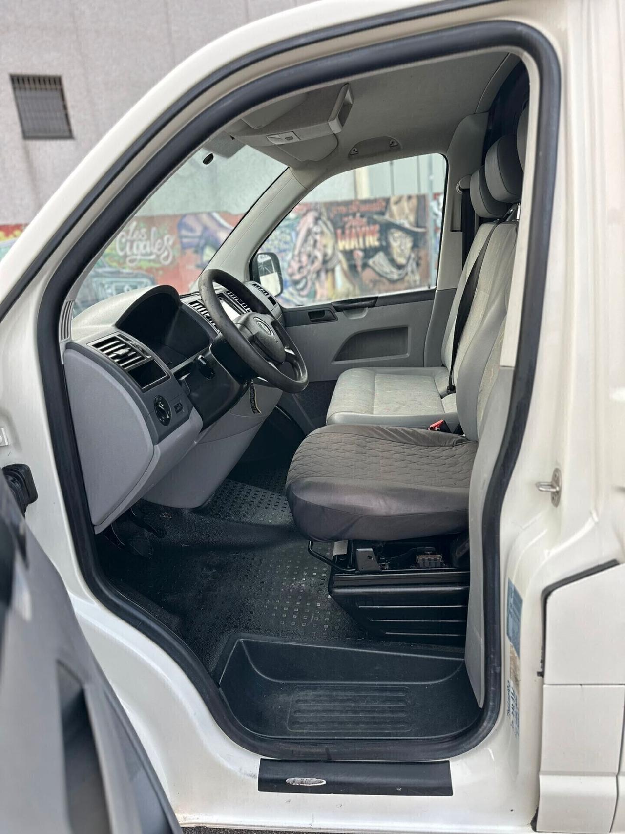 VW TRANSPORTER CON GANCIO TRAINO SUPER PREZZO!