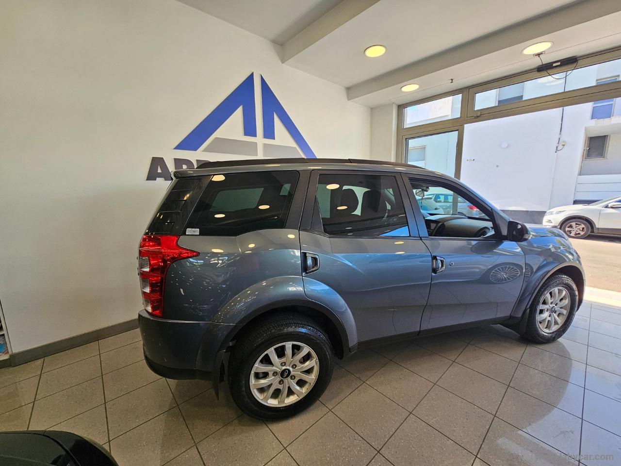 MAHINDRA XUV500 2.2 16V AWD W6 7/P