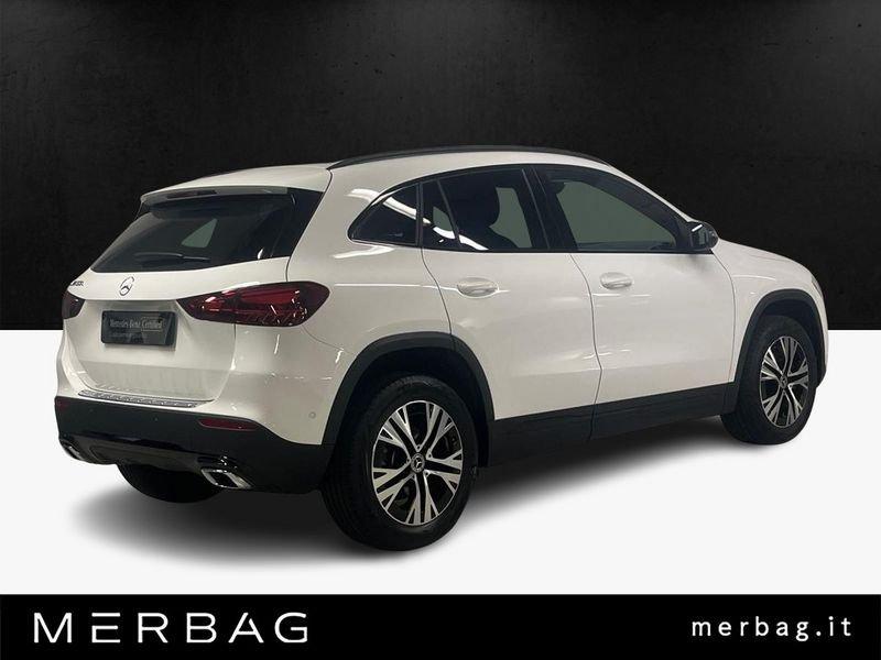 Mercedes-Benz GLA 180 d Automatic Business Extra night Pack
