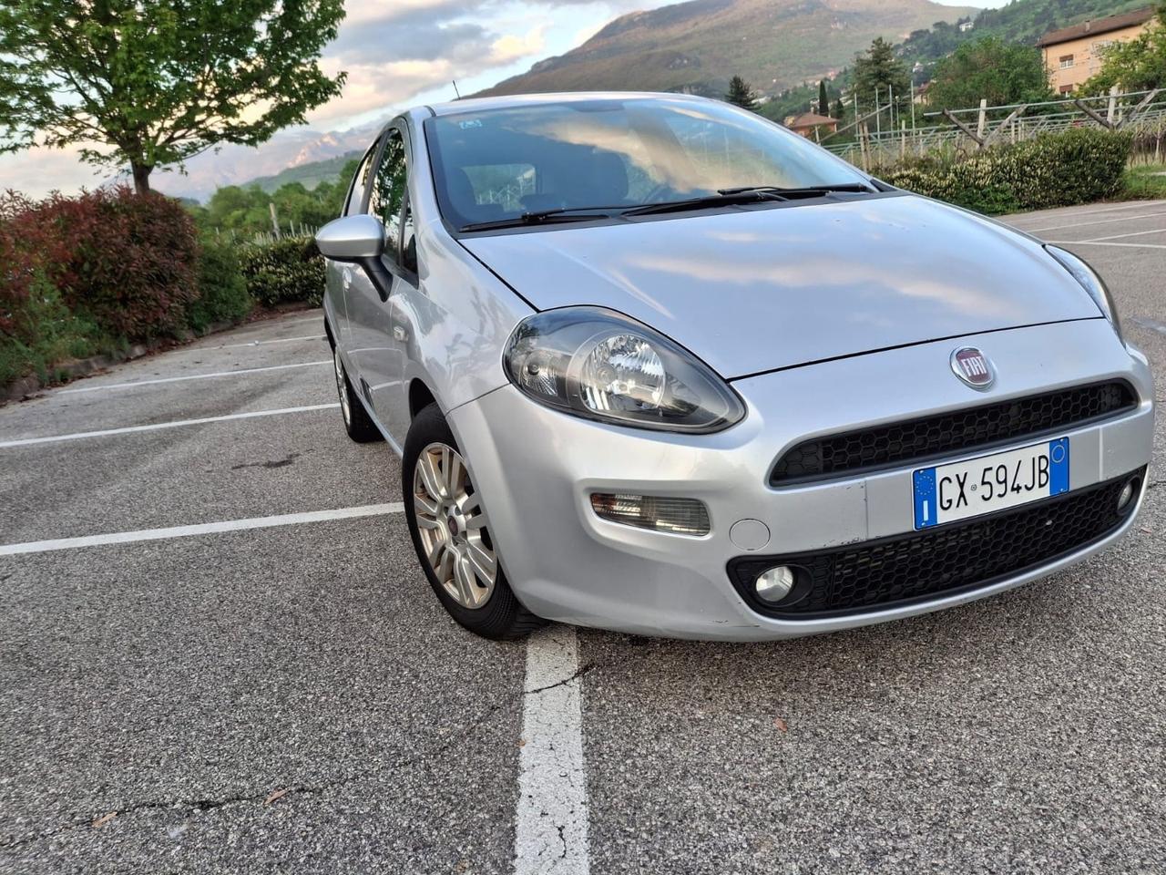 Fiat Punto 1.3 MJT II 75 CV 5 porte Lounge NEOPATENTATI