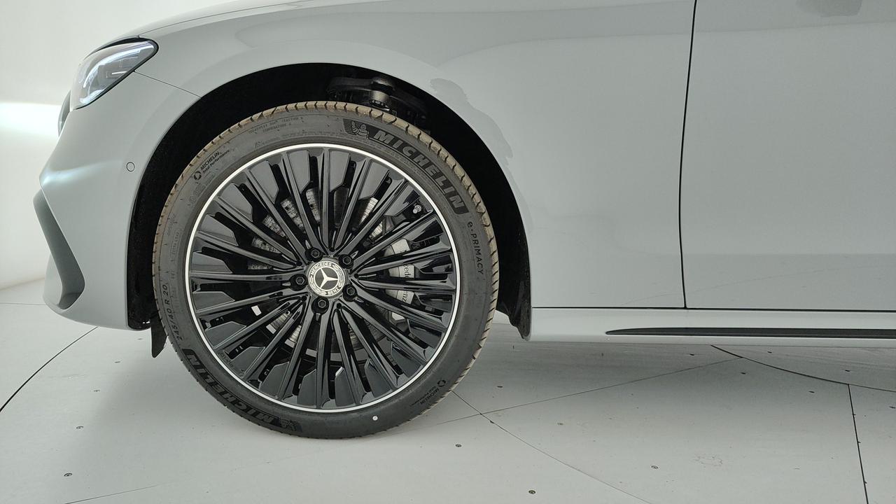 Mercedes-Benz E 220 d 4MATIC