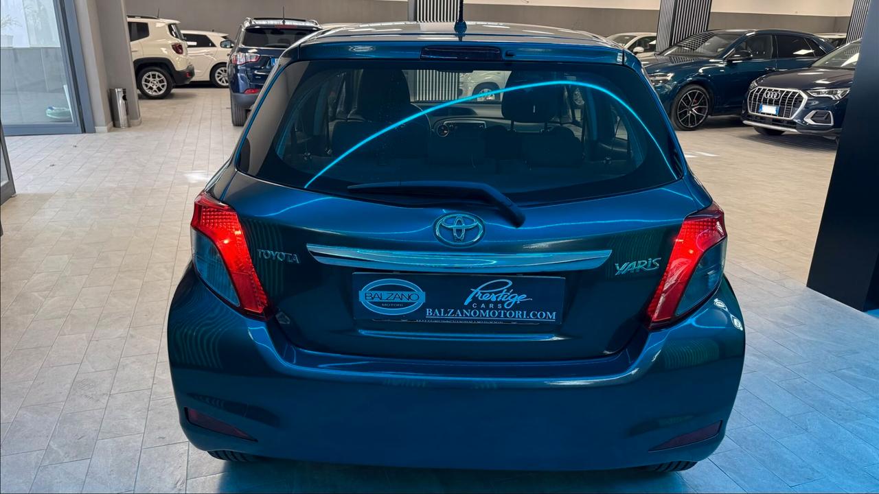 TOYOTA YARIS 1.4 D 5 PORTE LOUNGE 2014