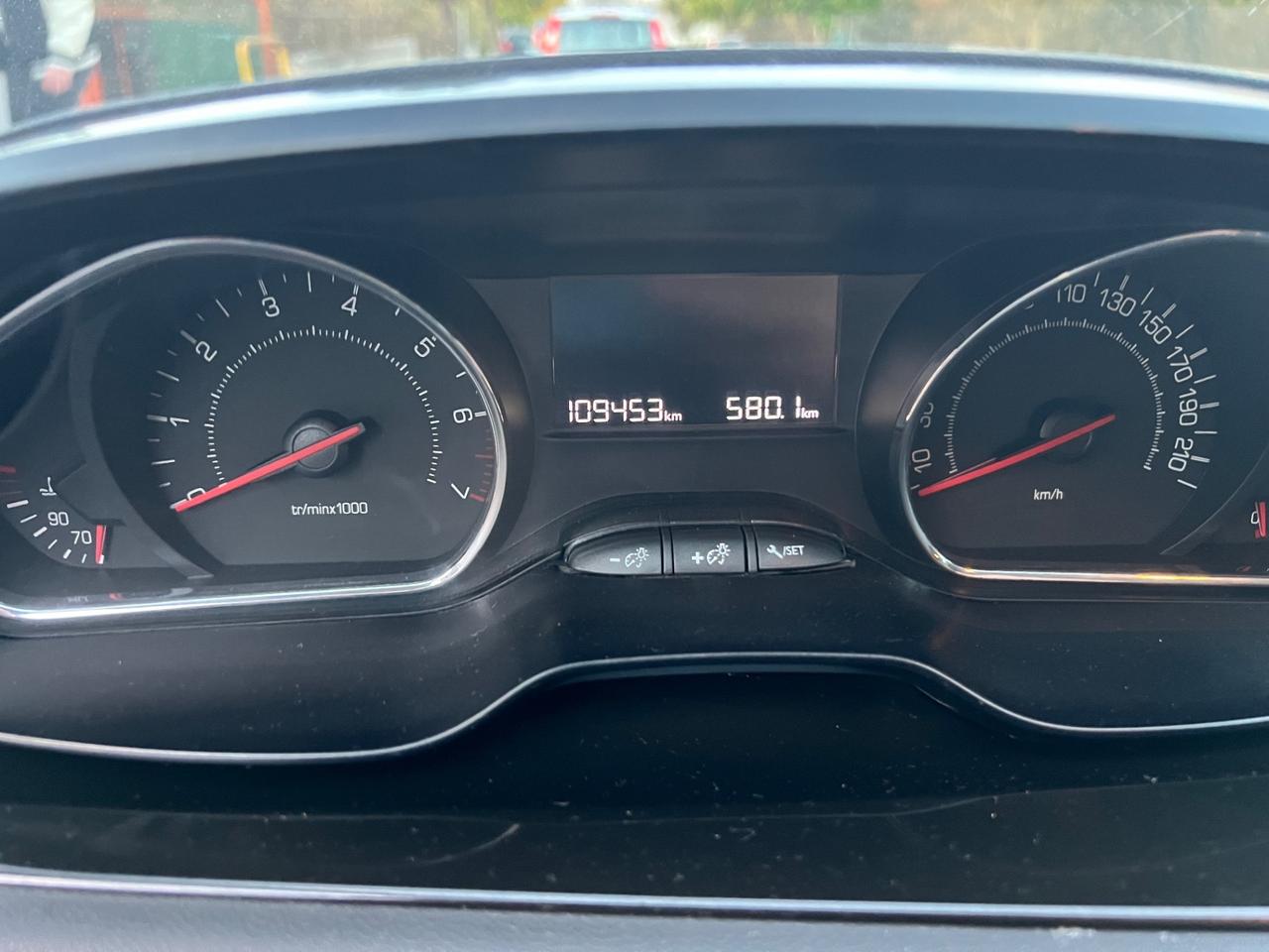 Peugeot 208 1.2 PureTech 68 5p Active 2015