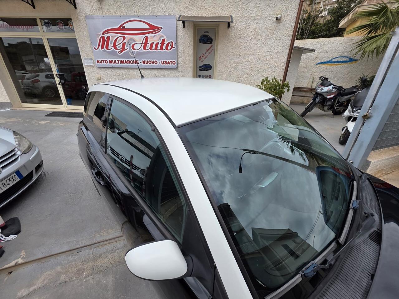 Lancia Ypsilon 1.3 MJT 105 CV Sport MomoDesign