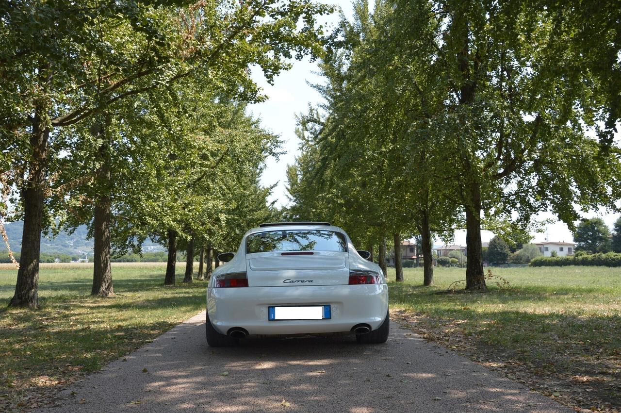 Porsche 996 Carrera cat Coupé