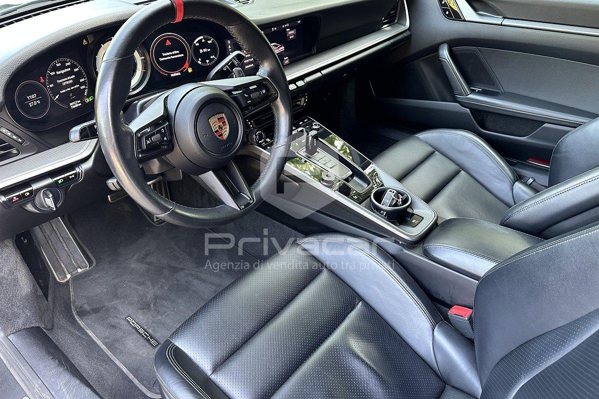 PORSCHE 911 Carrera 4S