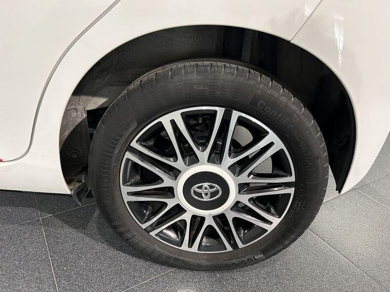 Toyota Aygo Aygo 1.0 VVT-i 72 CV 5 porte x-play + CERCHI IN LEGA