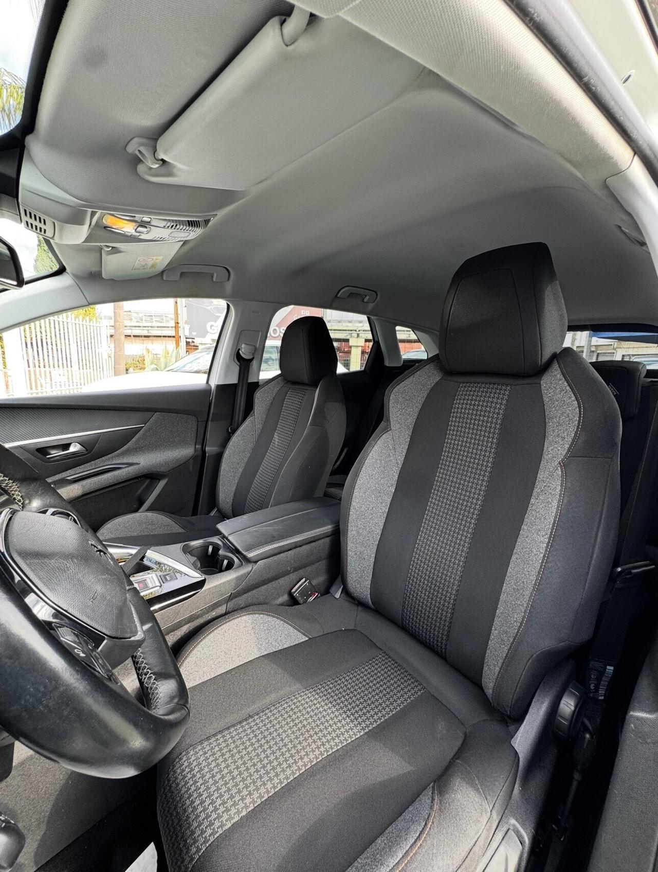 Peugeot 3008 BlueHDi 130 S&S EAT8 ALLURE