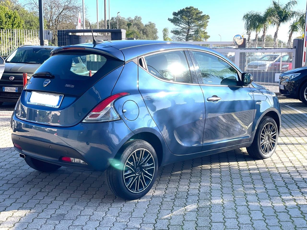 Lancia Ypsilon 1.0 2023 solo 45000km garanzia Lancia 2028