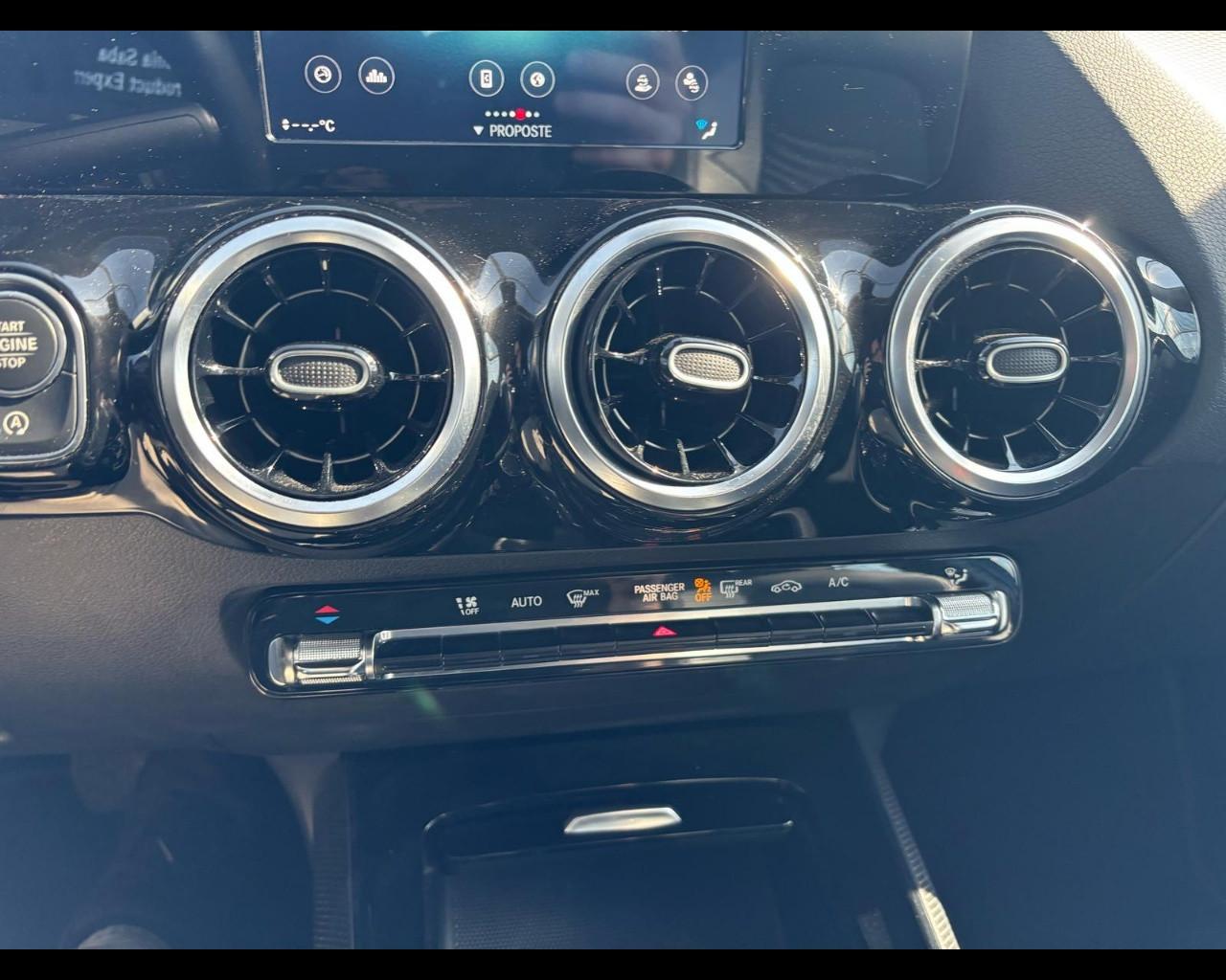 Mercedes-Benz Classe B - W247 2018 - B 180 d Sport auto