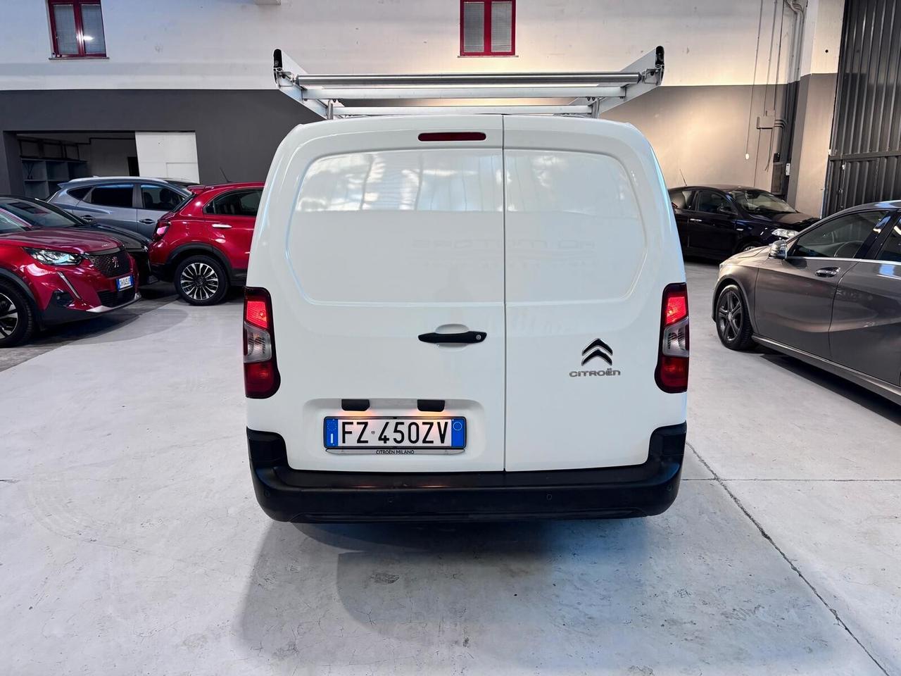 Citroen Berlingo Automatico + 3 Posti Versione Lunga