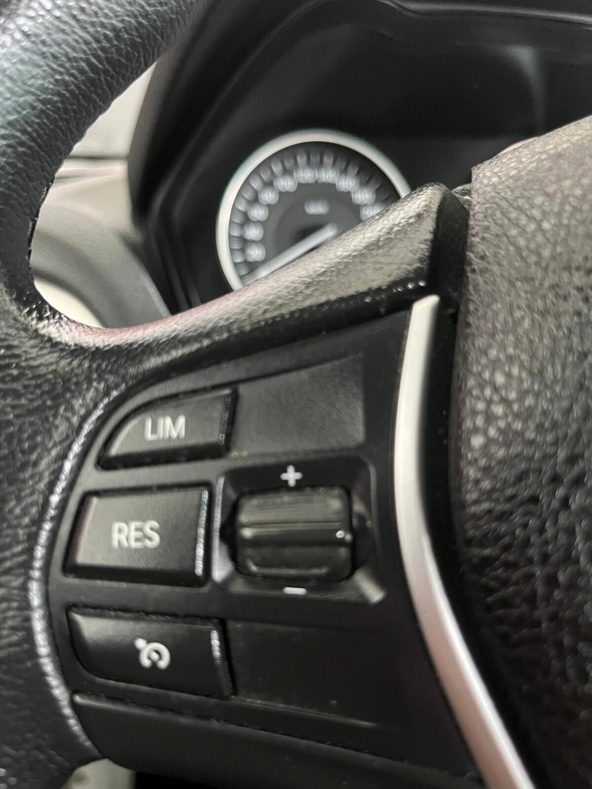 Bmw 120 120i 5p. Advantage