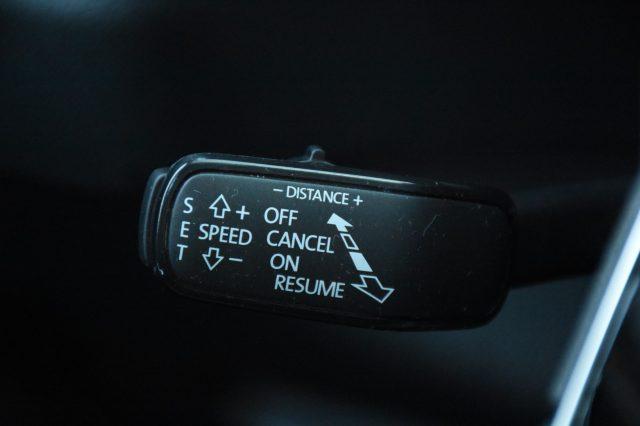 SKODA Karoq 2.0 TDI EVO SCR 115 CV DSG Executive *SOLO 6000KM!