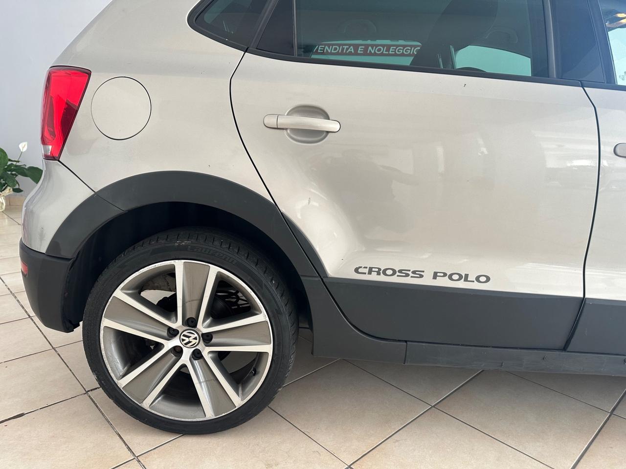Volkswagen Polo 1.6 TDI 90CV DPF 5 porte Cross