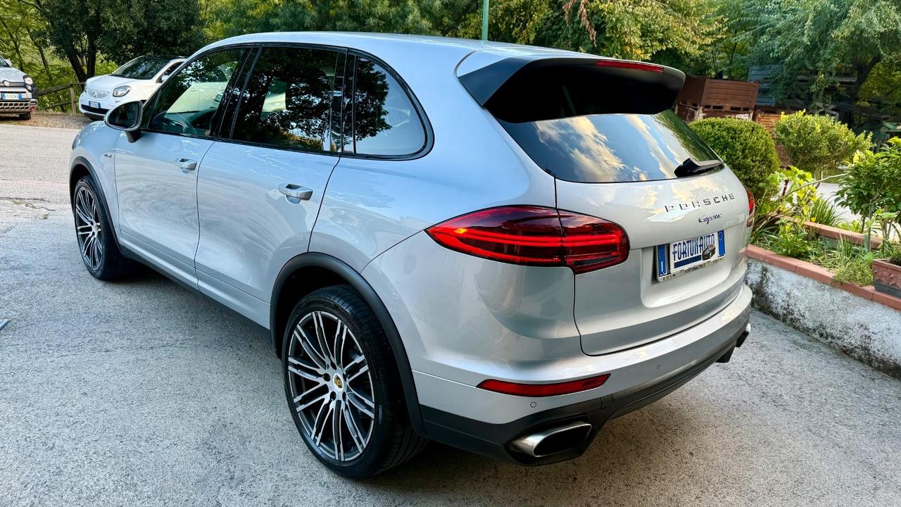 Porsche Cayenne 3.0 Diesel Platinum Edition