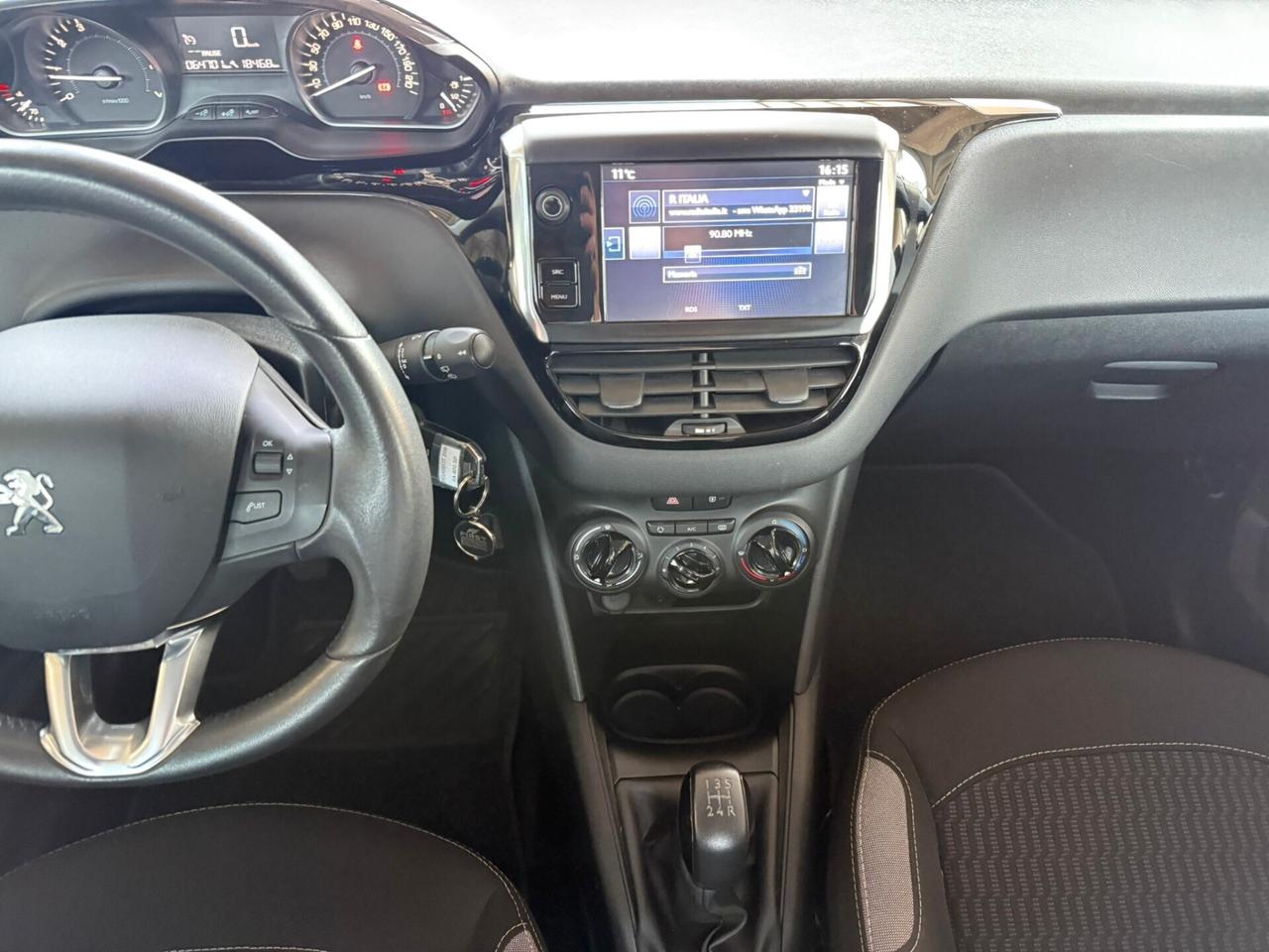 Peugeot 208 PureTech 82 5 porte Allure