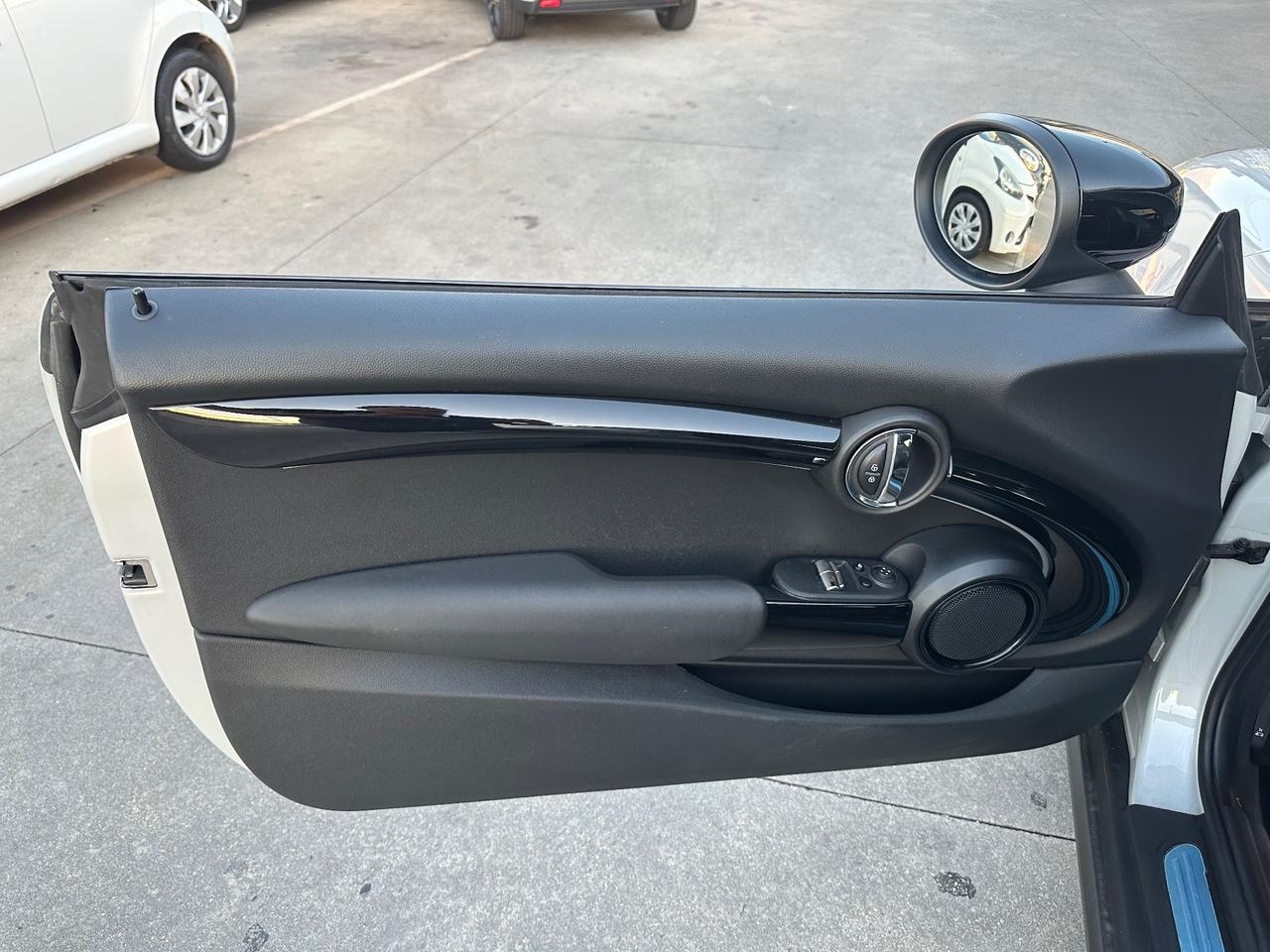 Mini Mini Full Electric Mini Cooper SE Essential