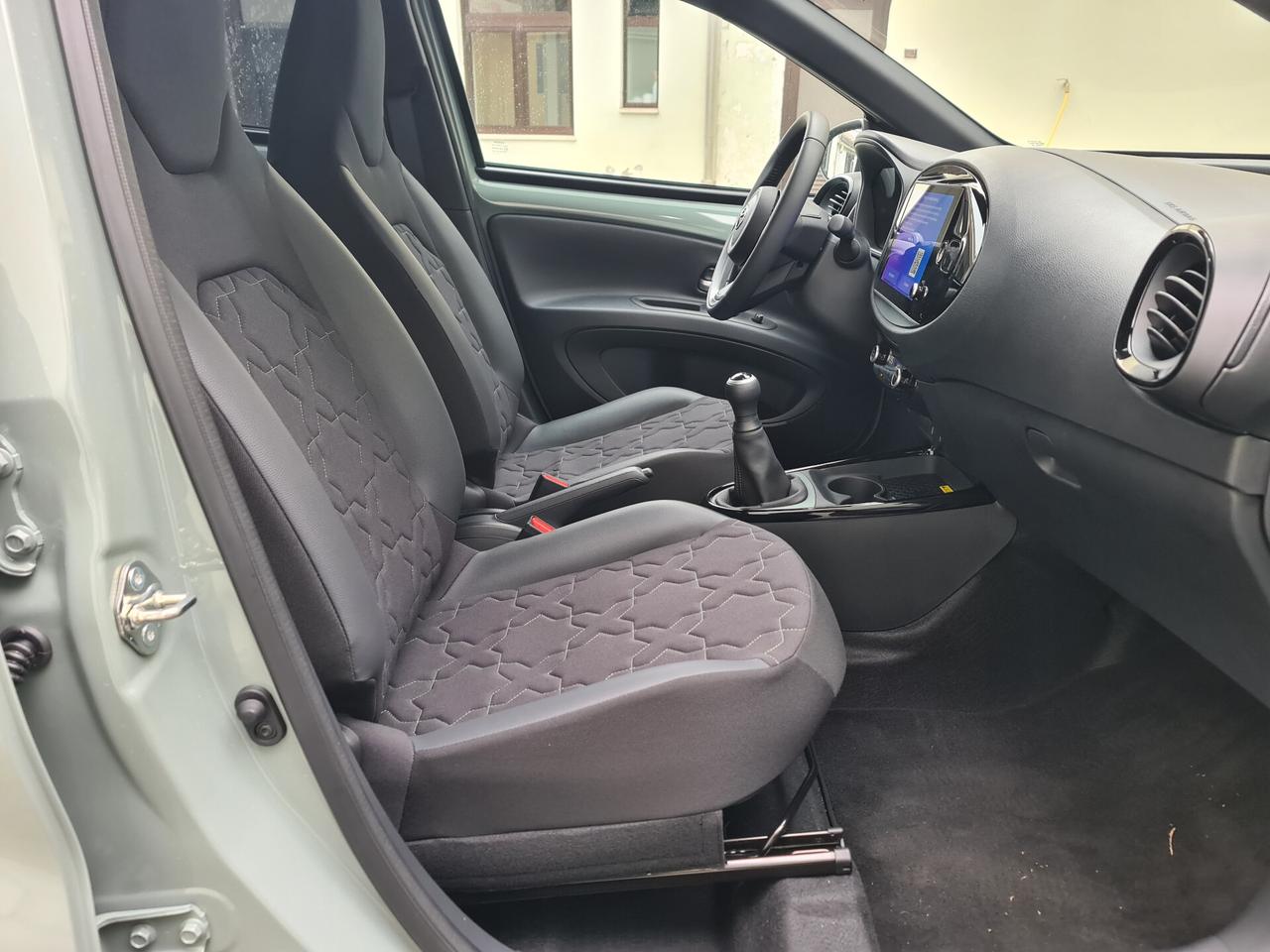 Toyota Aygo X 1.0 VVT-i 5p Lounge - Pari al nuovo