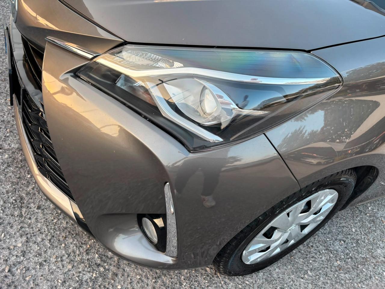 Toyota Yaris 1.5 Hybrid 5 porte Business