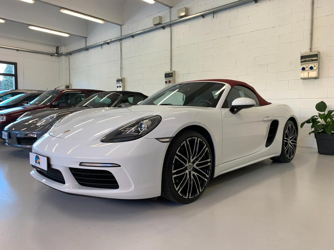 Porsche 718 Spyder Boxster 2.0