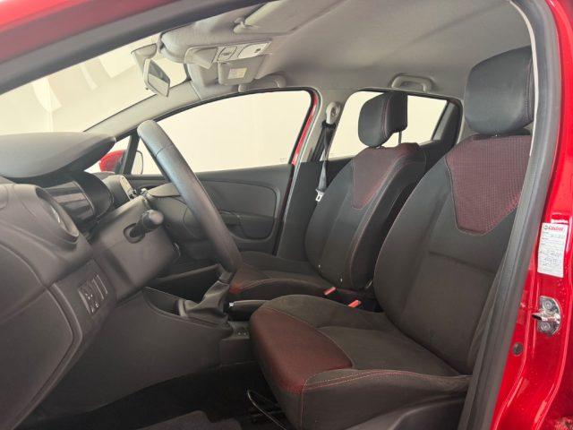 RENAULT Clio 1.2 75CV 5 porte Wave