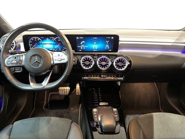 MERCEDES-BENZ A 180 d Auto Premium Edition One Navi