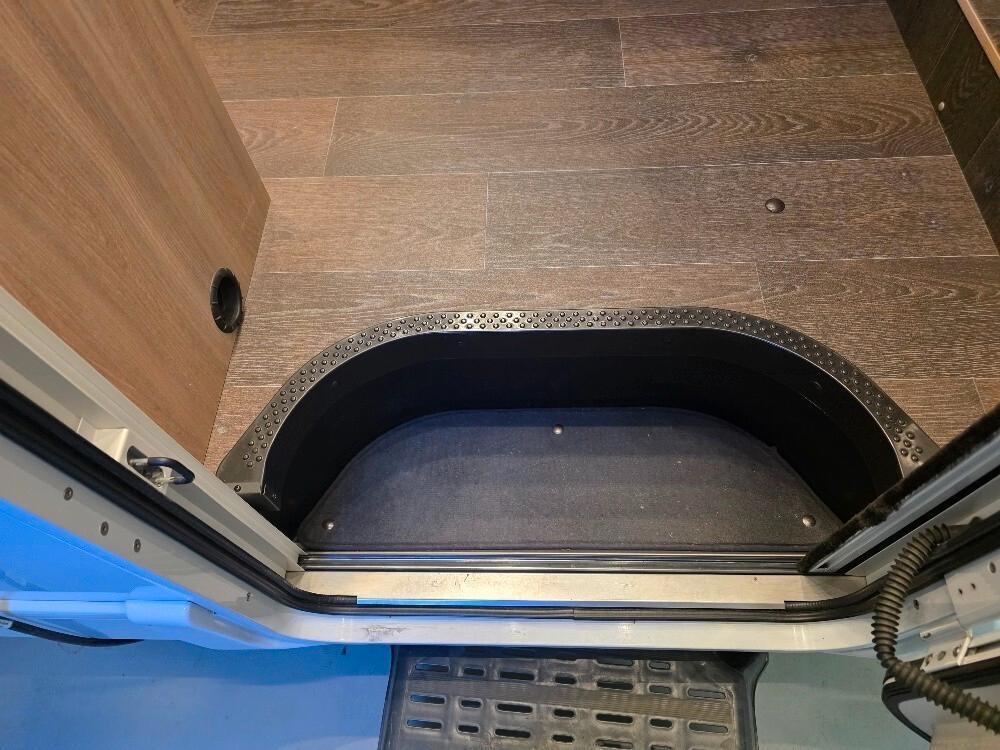 CAMPER LAIKA KOSMO 209