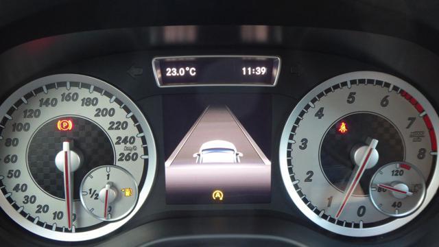 MERCEDES-BENZ A 180 Sport