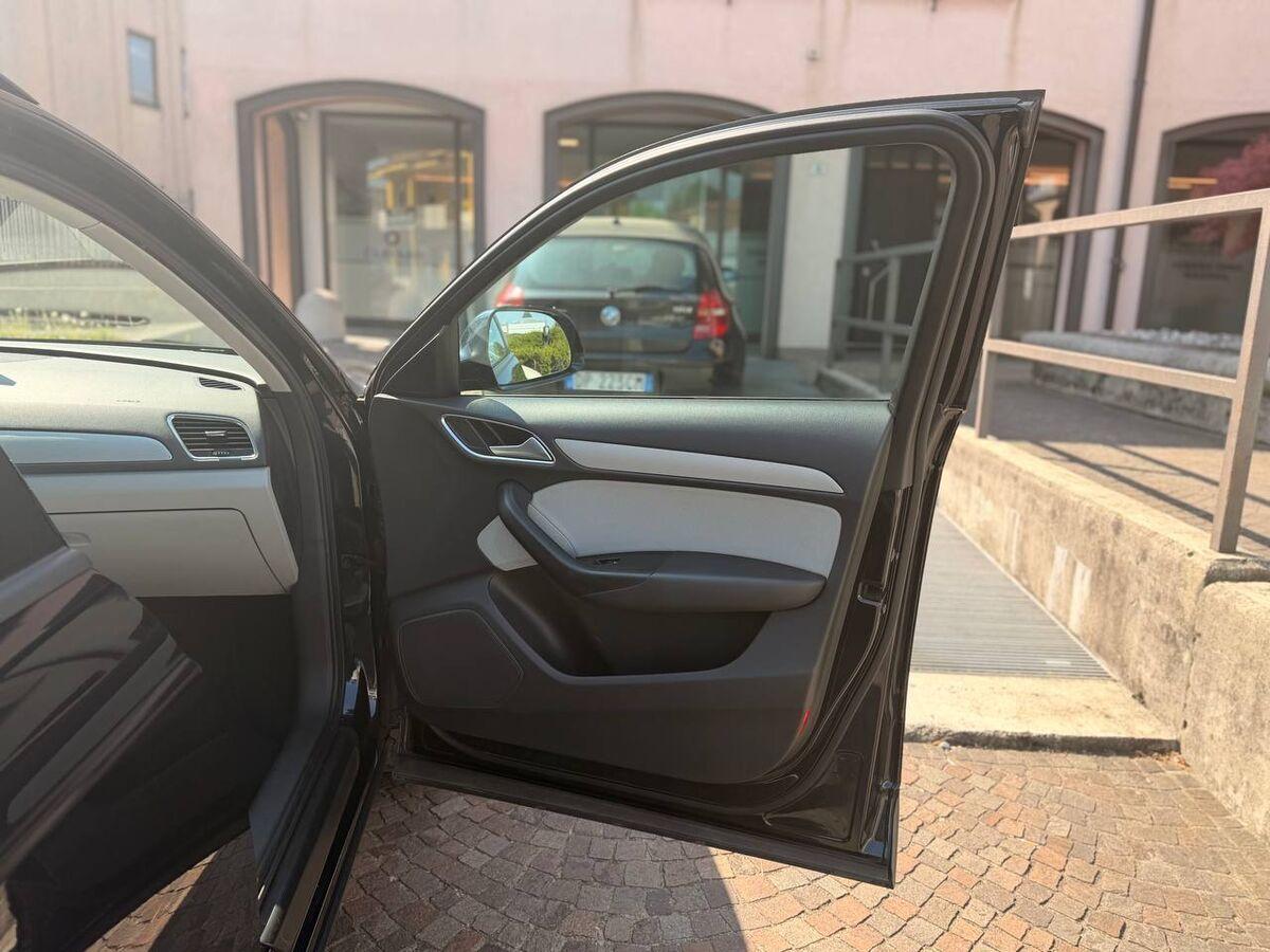 Audi Q3 2.0 tdi Business 140cv