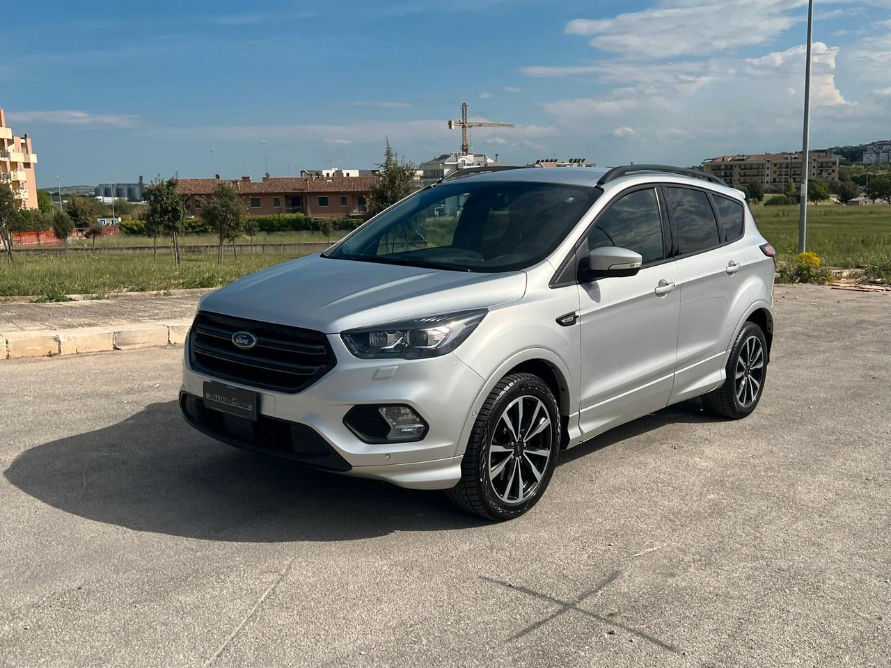 Ford Kuga 1.5 TDCI 120 CV S&S 2WD Powershift ST-Line