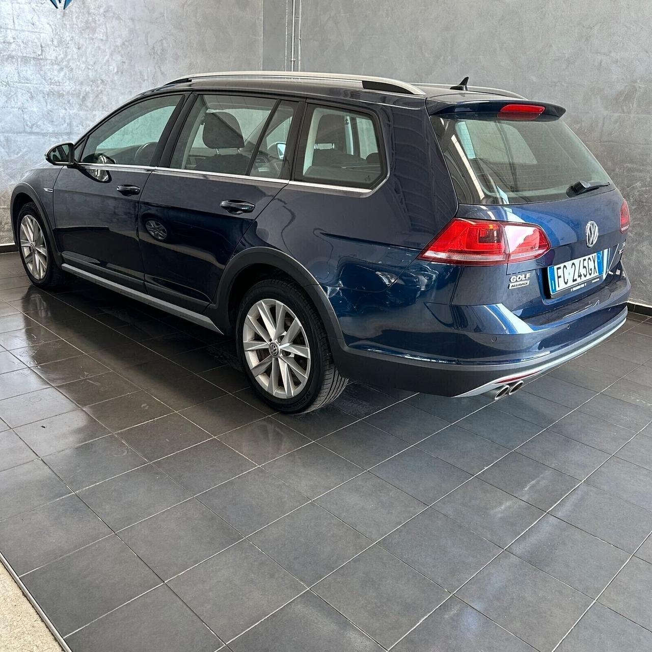 Volkswagen Golf Variant Alltrack 1.6 tdi Executive 110cv 4 Motion