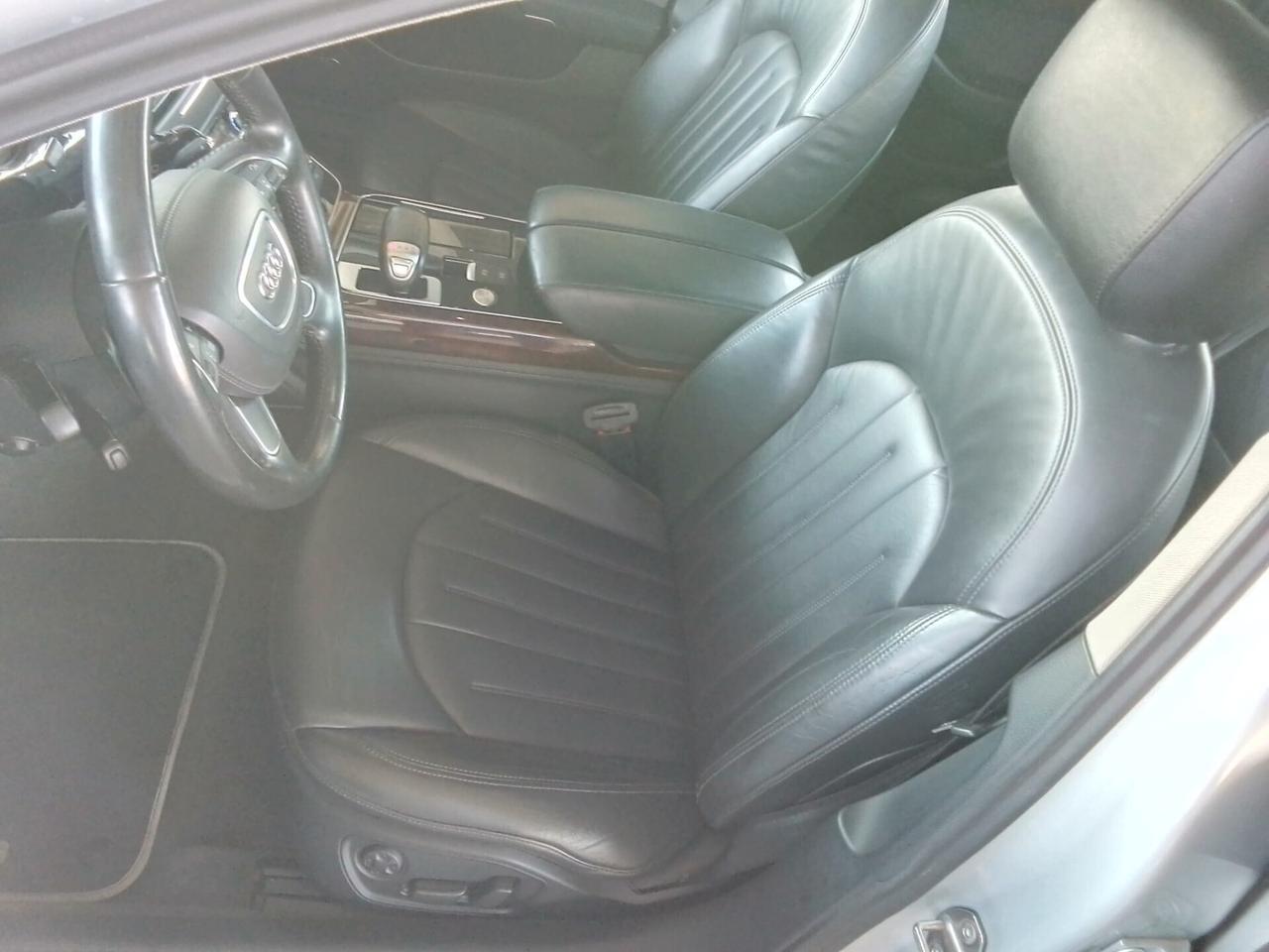 Audi A8 4.2 V8 FSI quattro tiptronic
