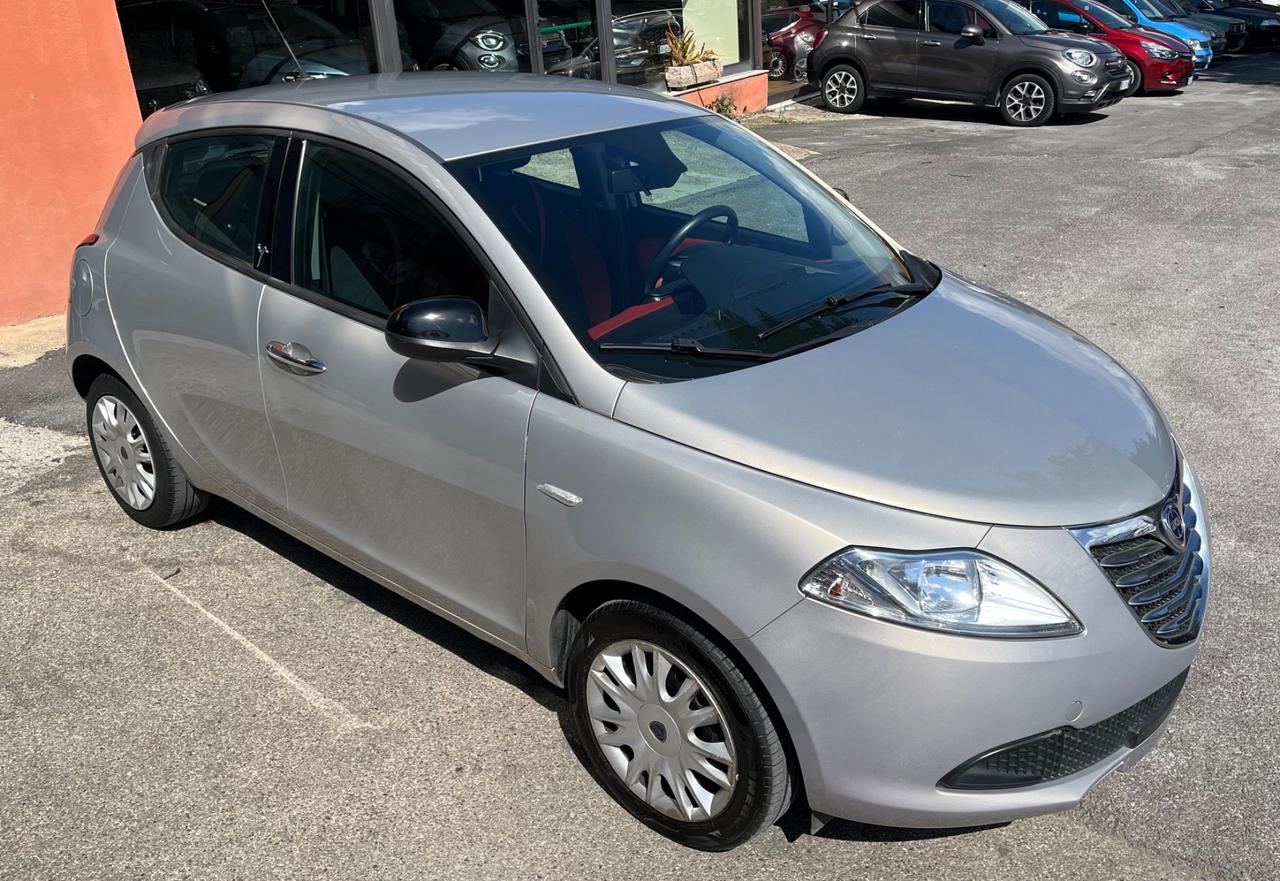 Lancia Ypsilon 1.2 69 CV Black/Red-km72000-