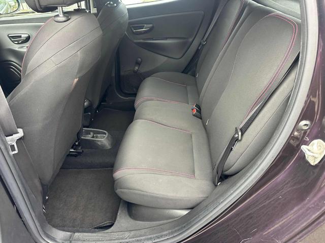 LANCIA Ypsilon 1.2 69 CV 5 porte Platinum